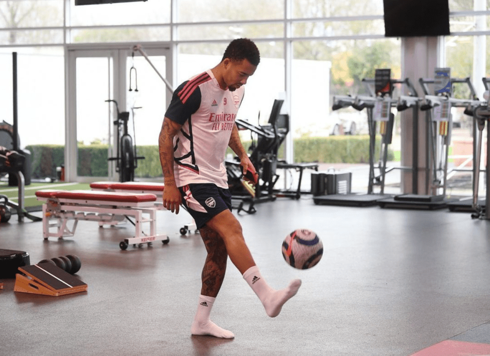 gunnerblog's tweet image. I think Arsenal deserve more credit for how they've coped without Gabriel Jesus.

They've now had 14 league games with him, TWELVE without. Yet remain 5 points clear.

To have kept their Premier League lead, without the main striker &amp;amp; key summer signing, is seriously impressive.