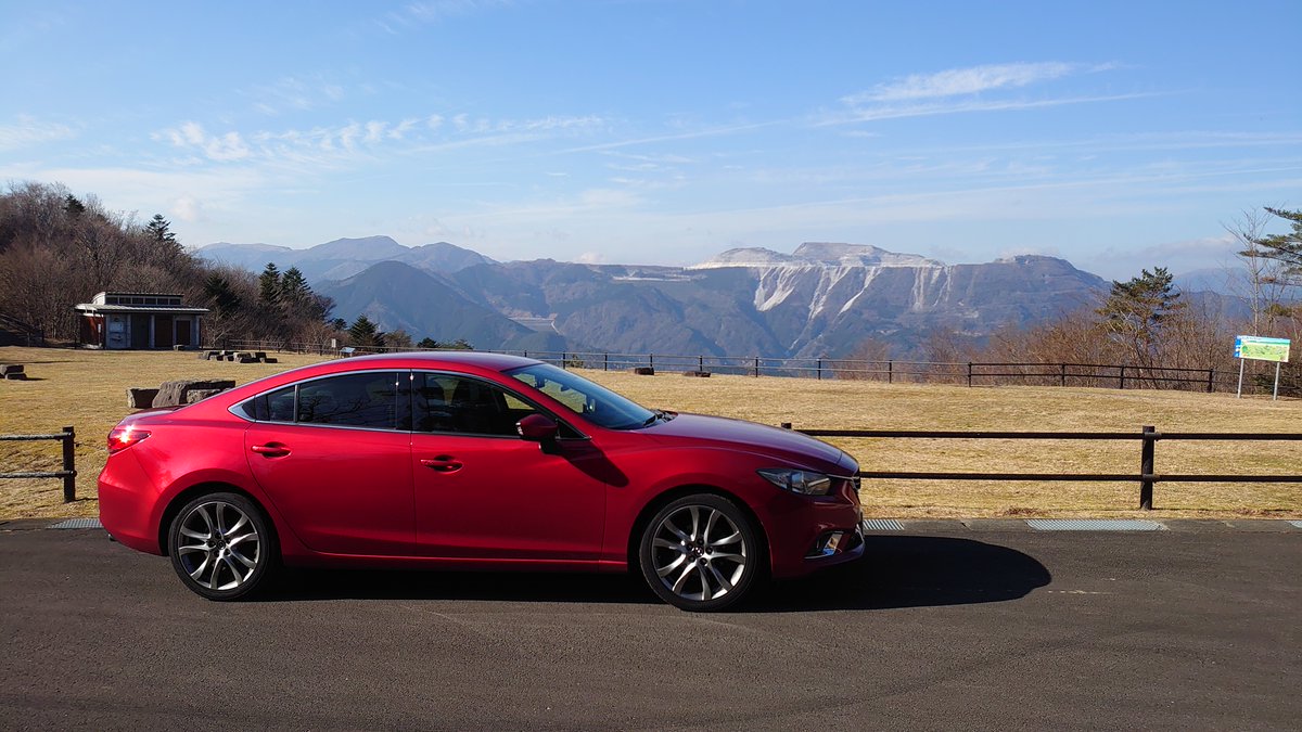 Atenza_R's tweet image. どこへ行くにも一緒だった我が相棒🚗
日常生活はもちろん、休日は日本各地を西へ東へと走り回り、毎日よく頑張ってくれました😊
おかげで数え切れないほど楽しい思い出がたくさん✨
今まで本当にありがとう！！🥰
#MAZDA 
#ATENZA