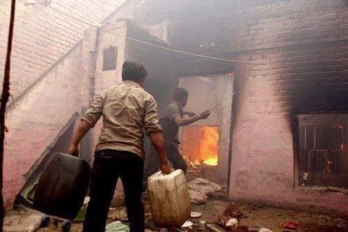 naila_waseem6's tweet photo. Today marks 10 years since the burning of over 100 Pakistani #Christian homes in Joseph Colony, Badami Bagh, #Lahore on 9th March 2013 on fabricated and baseless charges.
@SOSCdOrient @persecutionnews @amnestysasia @wiesspeiner https://t.co/xxt5hiYmfe
