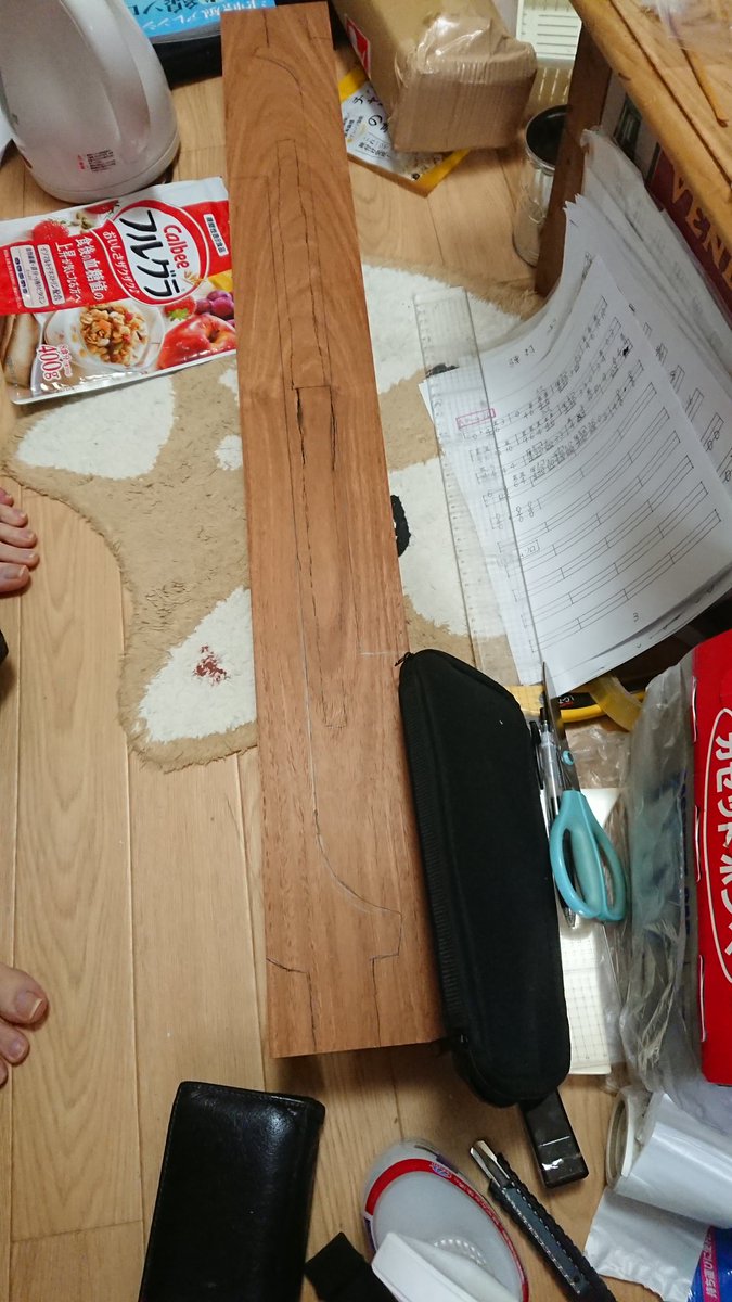 Mizuki_Hati's tweet photo. 四弦ベース三味線が欲しくて設計してる https://t.co/78yUxRXbGA