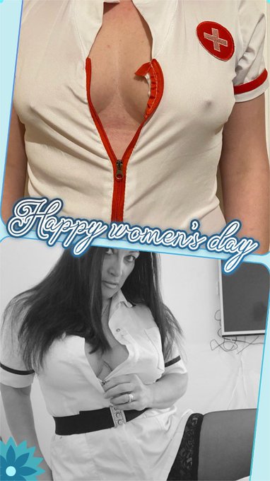 Hello my darlings. If you are not already following the beautiful @wifetease , well you should be 😈 Lovely