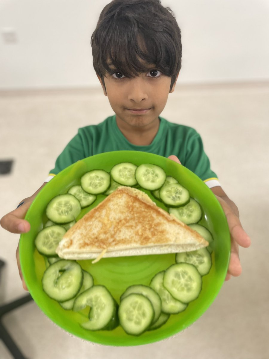 ArborWelfare's tweet photo. Gangster rappers and grilled cheese sandwiches 4 R Masterchefzzz https://t.co/w6aTtX6xcx