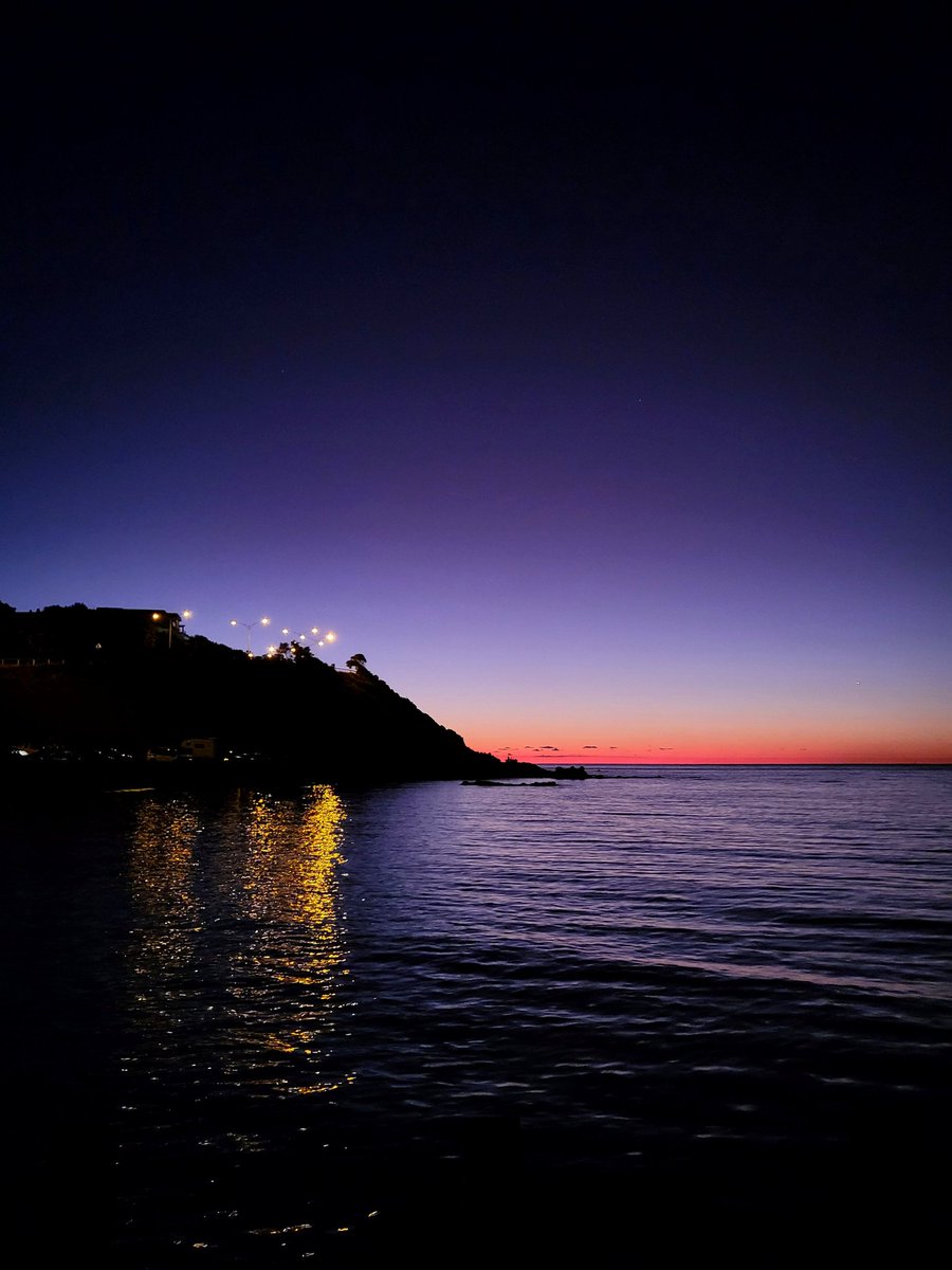 이역만리 타지에서도 허구헌날 바다만 보러다니는 중