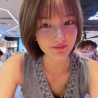 _Lunayue's tweet photo. #新头像 https://t.co/VNieB30Bhj