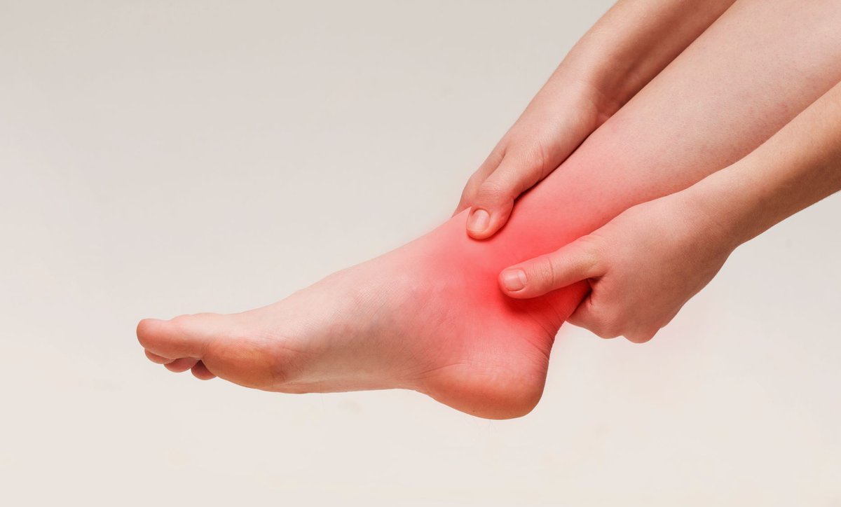 Some of the most common #injuries to the #ankle which cause pain include: #tendinitis, #fracture, #dislocation, #brokenankle, #arthritis, #tendonrupture, #sprains, and #strains.
If you have #anklepain, we can help! Give #CaliforniaChiropractic a call to schedule! 661-665-1800