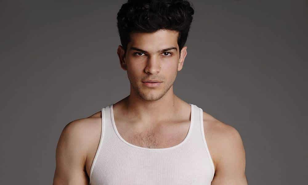 El actor Bernardo Flores <a href="/bernardofmx/">BERNARDO FLORES</a> cumple 27 años; nació #UnDiaComoHoy 9 de Marzo de 1996 en Guadalajara, Jalisco, México.