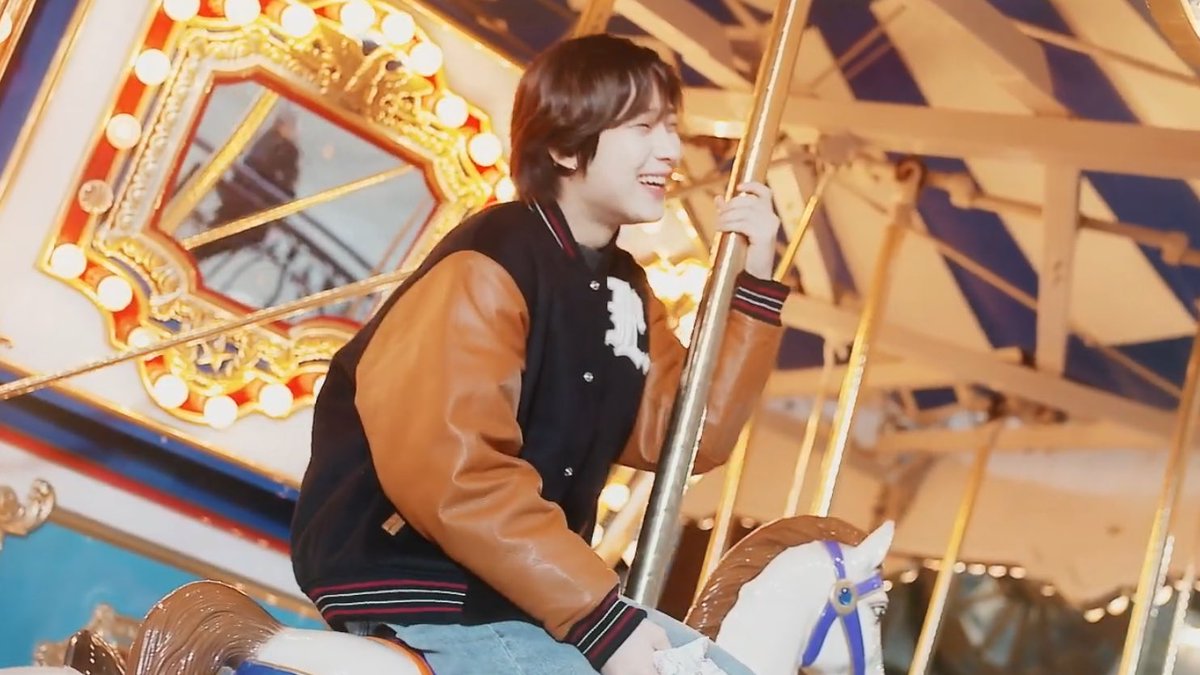 sunoo's smile bright as snow 🥺