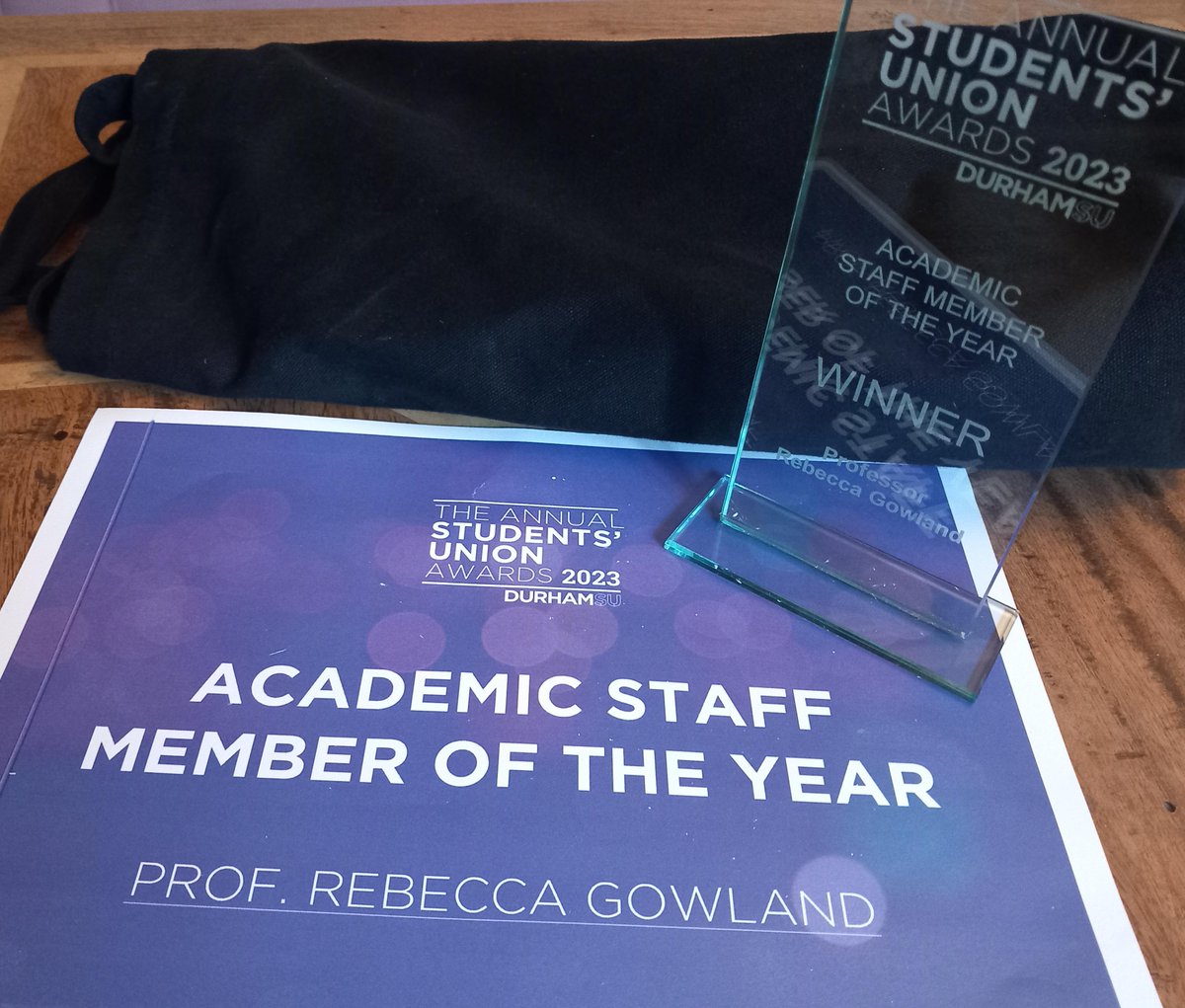 ArcDurham's tweet photo. The Durham #StudentUnionAwards were last night!💜

Congratulations to our Faculty Student Decolonisation Lead Aadya Verma, who won the award for 'Student Contribution to Decolonisation' and to Professor Becky Gowland, who won the award for 'Academic Staff Member of the Year' https://t.co/WXVCciCBv7