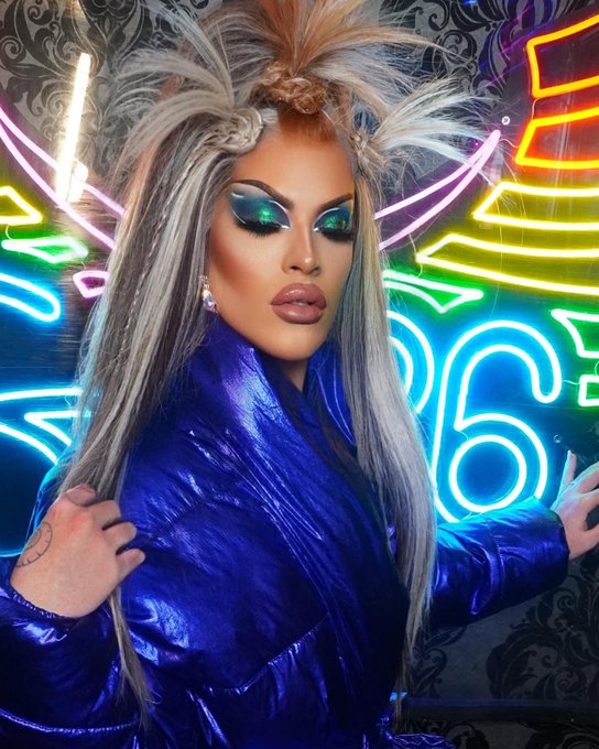 TW Pornstars - Ariel Versace. Pictures and videos from Twitter.