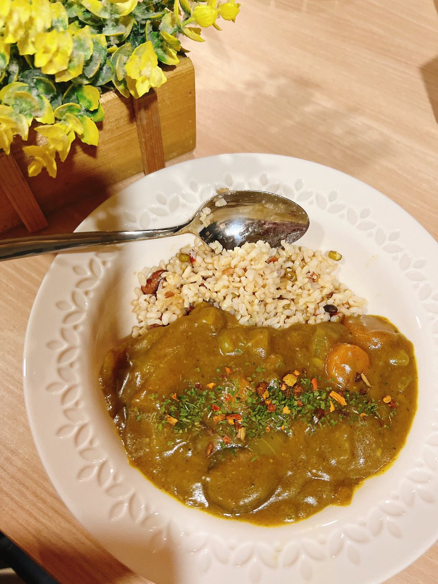 Tencha Darjeeling 🍵🫖 Teapot Vtuber on Twitter "Dinner Tencha hari ini curry rice 😋"