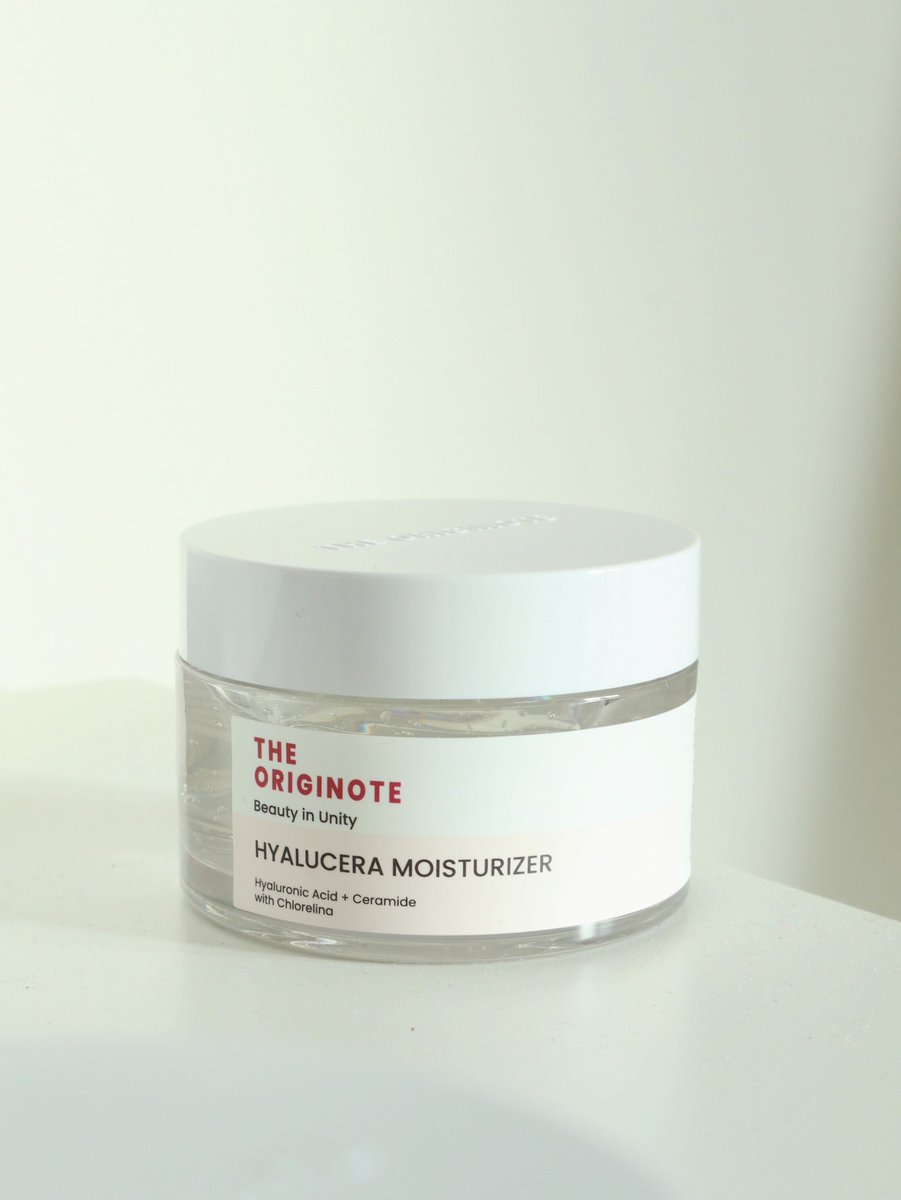 vanillaberrys's tweet image. Produk yg selalu ada di stash skincareku: gel moisturizer! Pake gel moisturizer tuh is never a wrong choice, bisa dipake pagi &amp;amp; malem jadi very versatile! 🫱🏻‍🫲🏼

Ini punyaku dan udah jar ketiga. I always find myself coming back to this product karena affordable dan lembap ✨