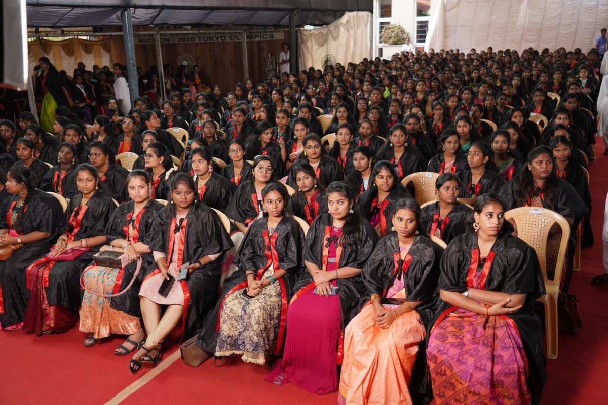 #14thGraduationday
#Shreyas’23
#shasunjaincollege

14th Graduation Day & Shreyas’23 for the Students of Shri Shankarlal Sundarbai Shahun Jain College for Women, T.Nagar …

@ShasunW
@DoneChannel1