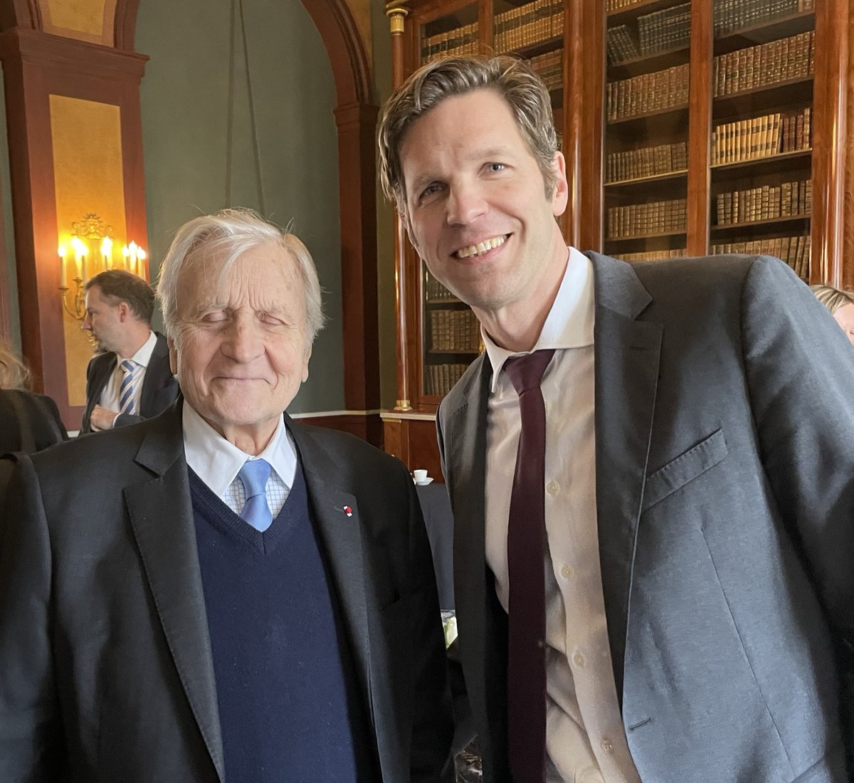 On a day of intense discussions about Franco-German relations and the future of the EU, it was great to speak briefly with Jean-Claude Trichet and to remember his role in creating the euro and steering the ECB.
