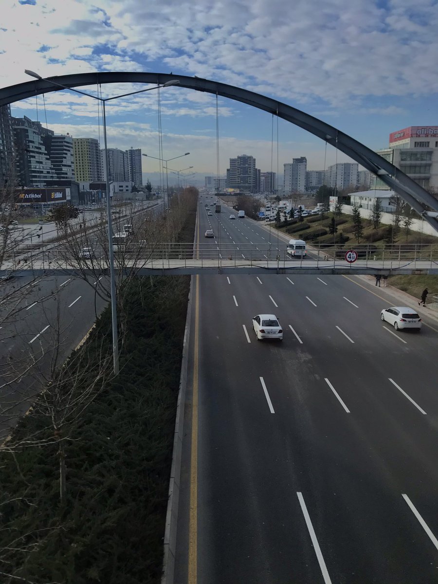 Metroda cektigime inanir misiniz bilmem :p