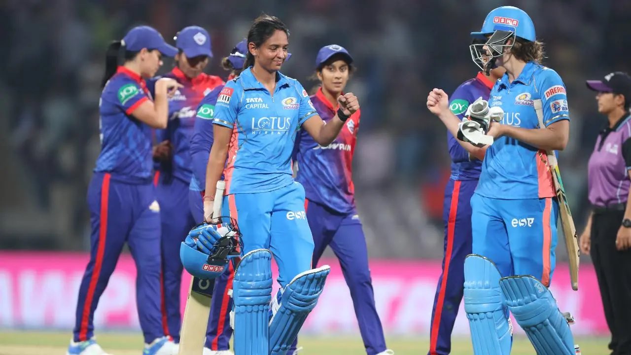 Mid Day on Twitter: "#MiddaySports | WPL 2023: Mumbai Indians trounce Delhi  Capitals by eight wickets, seal third win on trot #WPL2023  #WomensPremierLeague #WPL #MumbaiIndians #DelhiCapitals #Win #DCvsMI  https://t.co/1h8C6T6rOv https://t.co/8dJf1w16rc ...