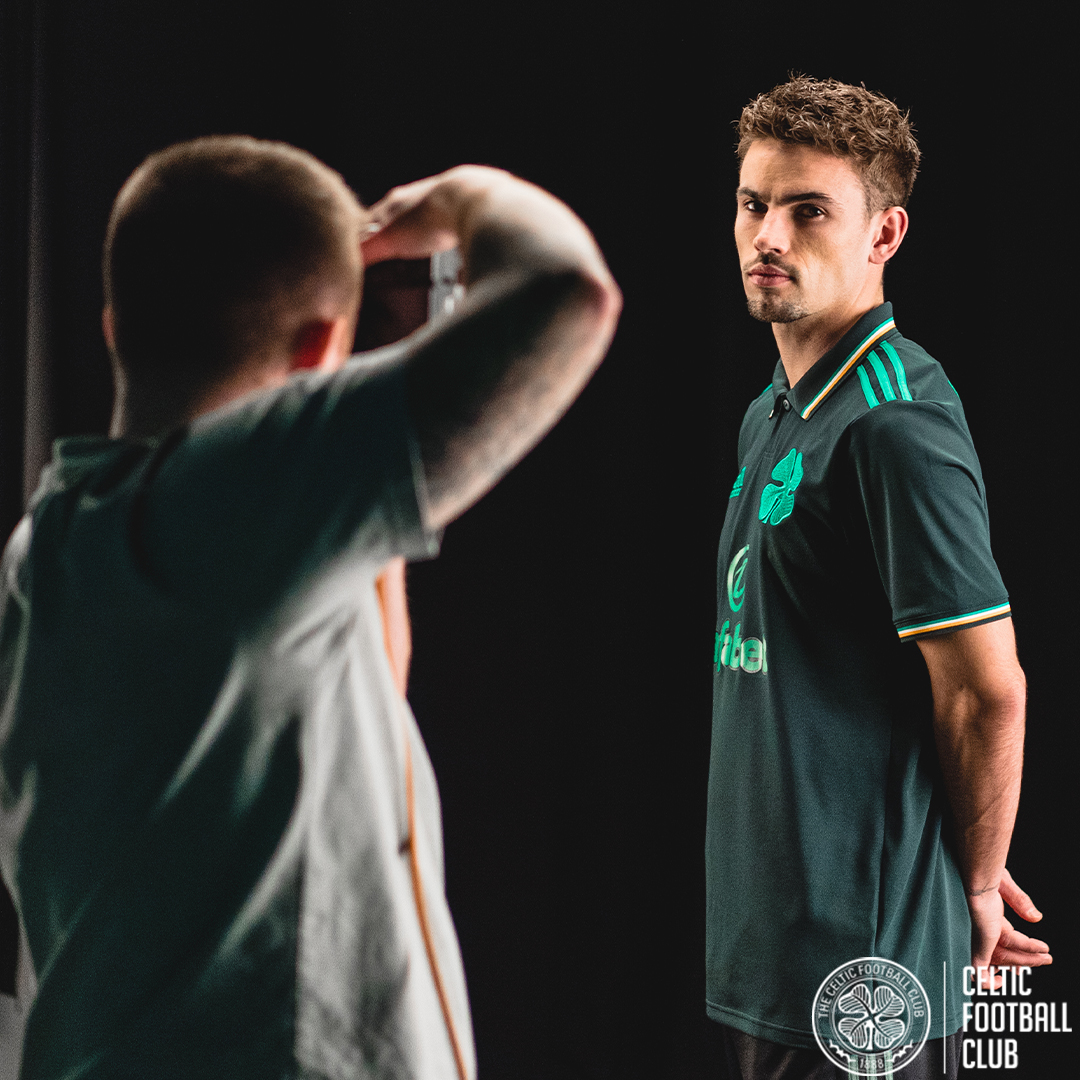 CelticFC's tweet photo. 😍 The new #adidasfootball x #CelticFC Limited Edition emerald green shirt celebrates our proud Irish origins 🇮🇪

Available to pre-order now ⤵