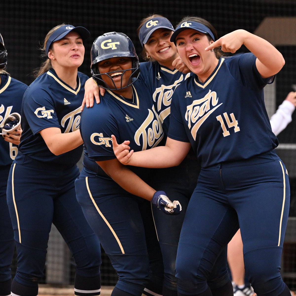 GaTechSoftball's tweet photo. 𝔗𝔦𝔤𝔢𝔯 𝗛𝘂𝗻𝘁𝗲𝗿 🏹 🐅

#BeGold x #404Institute https://t.co/pofh8aUXGQ