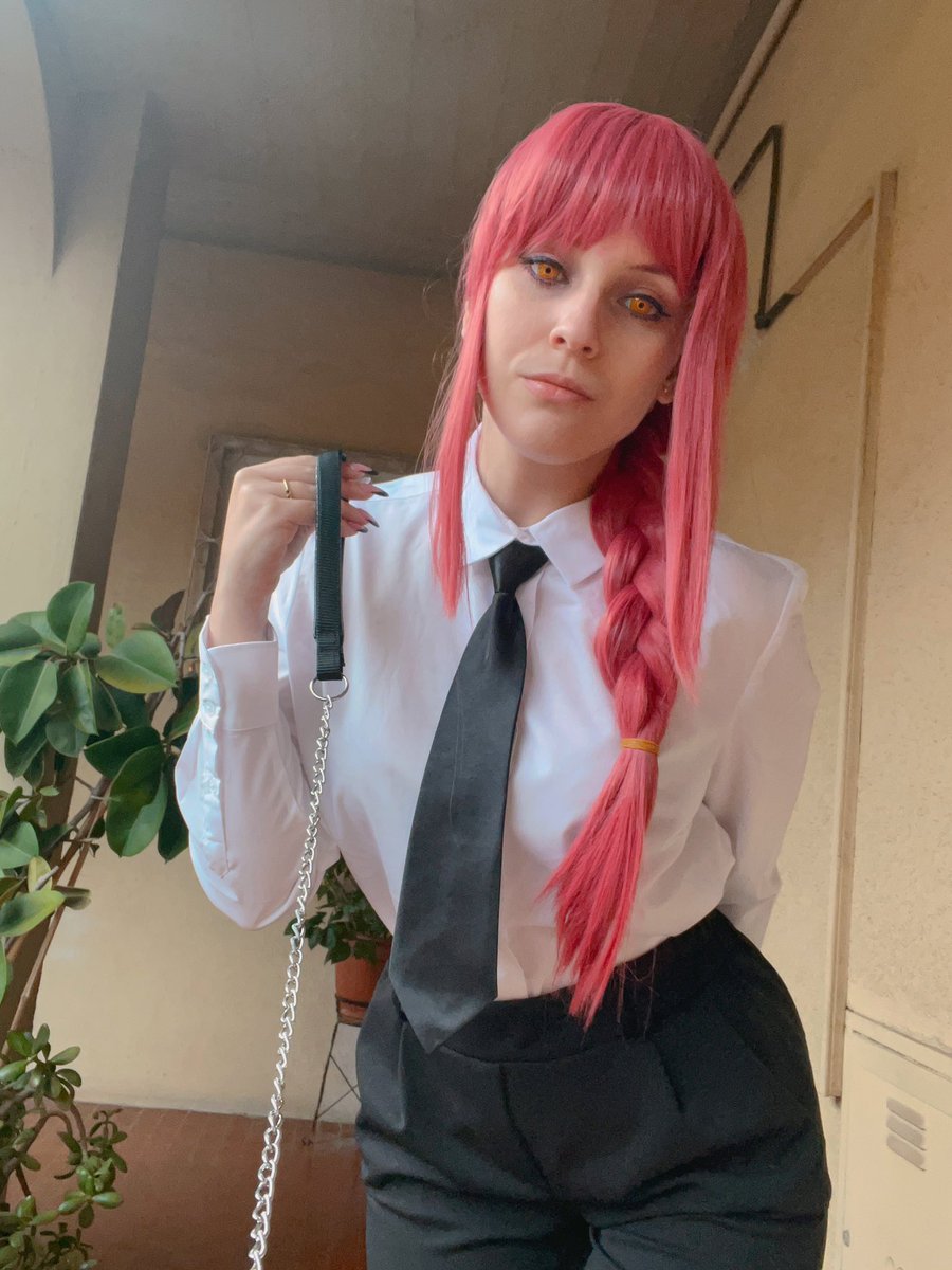 FuckImPanda_'s tweet photo. Did you forget? 
You’re my pet.
Only answer with “YES” or “WOOF”.

#makimacosplay #chainsawman #makima https://t.co/yiJ4L4Ly27