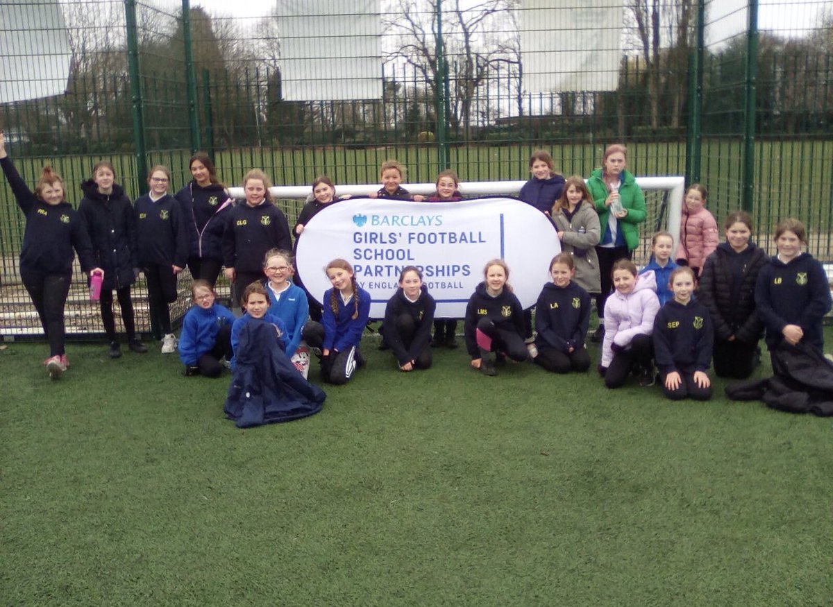 Barwelltrips's tweet photo. On Wednesday morning we had the privilege of taking some of our girls footballers to the HBSSPAN event, and despite the weather conditions they blew us away with amazing effort, teamwork and footballing ability. @barwellacademy @GreenSP14 @Liv__Morris @CYeoman18 #FutureLionesses https://t.co/kixOVcwXWw