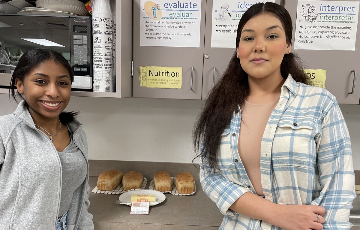 amccagg1's tweet photo. These loaves made especially for sharing by Dr. McCagg’s small groups and King Arthur Flour. 
#bakeforgood 
#PISDCTE #Culinary ⁦@STrojans⁩ ⁦@MrsKvAlba⁩ ⁦@KHollins6⁩ https://t.co/vH6bCnfIPh