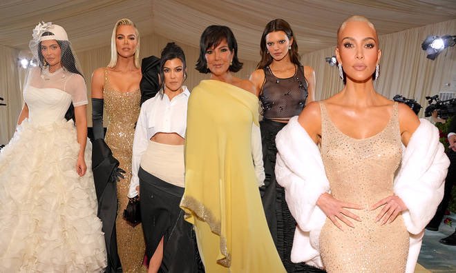 PopTingz's tweet image. Anna Wintour will allegedly not invite any of the Kardashian/Jenners to this year’s Met Gala.