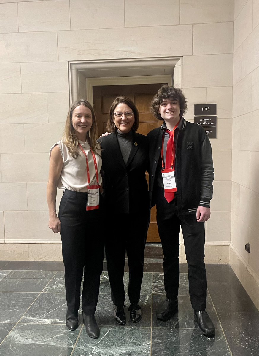 Thanks to @RepDelBene and her awesome staff for meeting with us to discuss issues important to the bleeding disorder community! #NHFWD