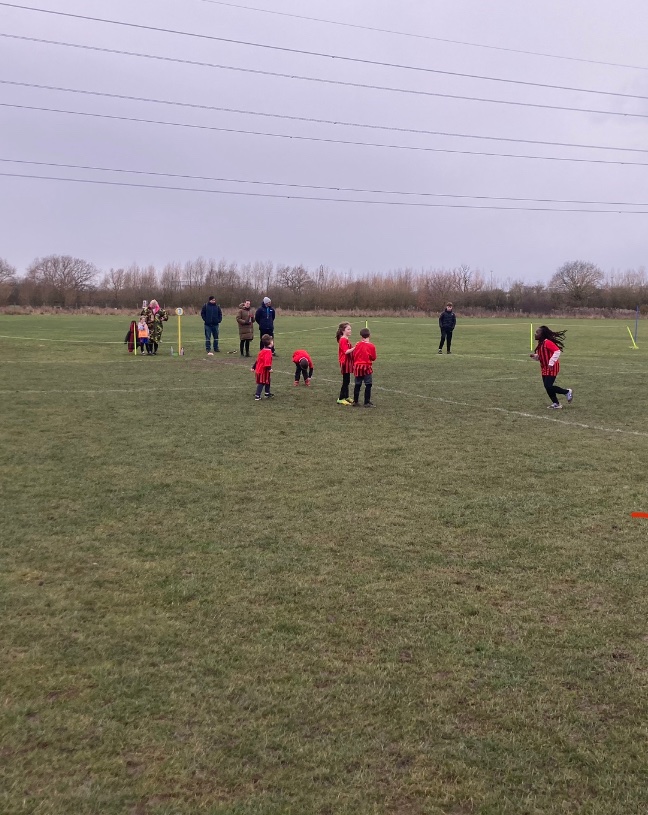 mr_robinson10's tweet photo. These superstars were an absolute credit to the school during our football festival  👏🏻 

They all played with such effort and desire and even in the arctic conditions 🥶🌨❄️played with smiles on their faces 
They thoroughly enjoyed the ks1 festival!  ⚽️🙌🏻 @HaxbyRoad https://t.co/NLKQlvEWMv
