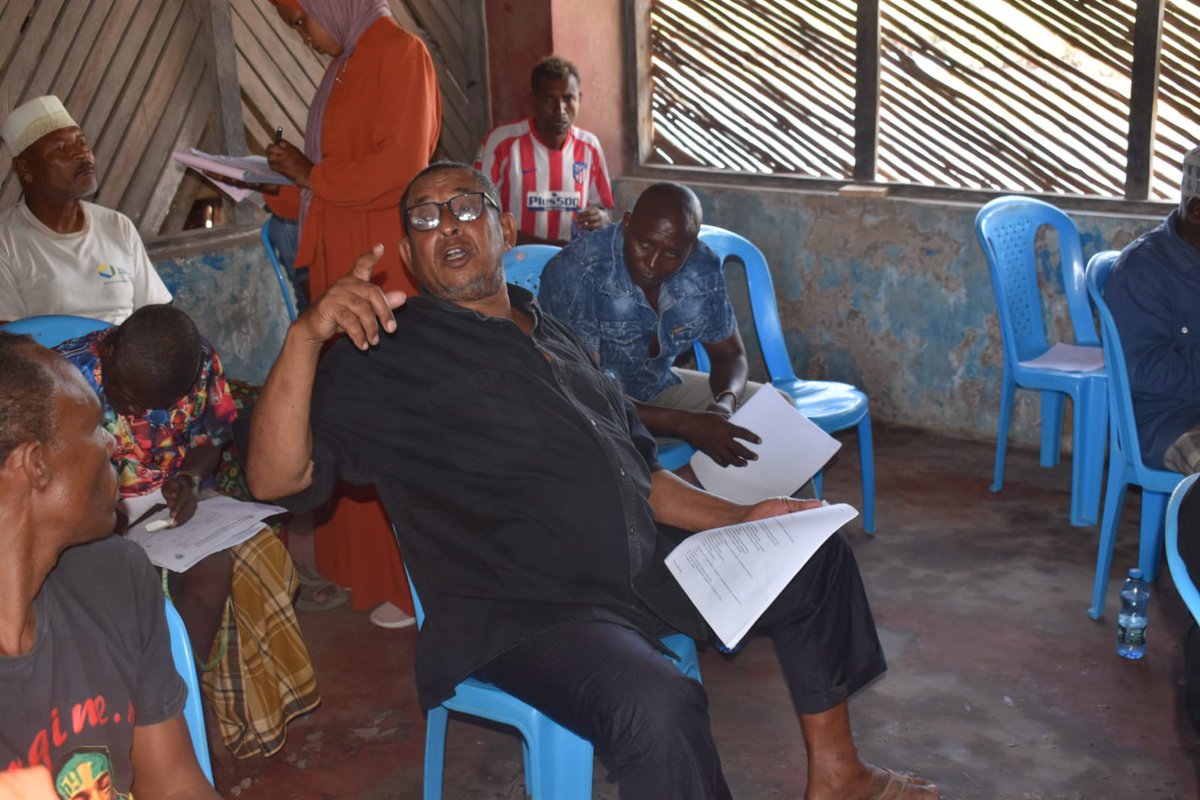 FazaYouth's tweet image. In partnership with LamuEnvironmentFoundation the team successfully managed to conduct Community sensitization at Pate location focusing on the BMU regulation which are translated to Swahili are well known language to the locals #letschangethenarrative #letscreateinformedsociety