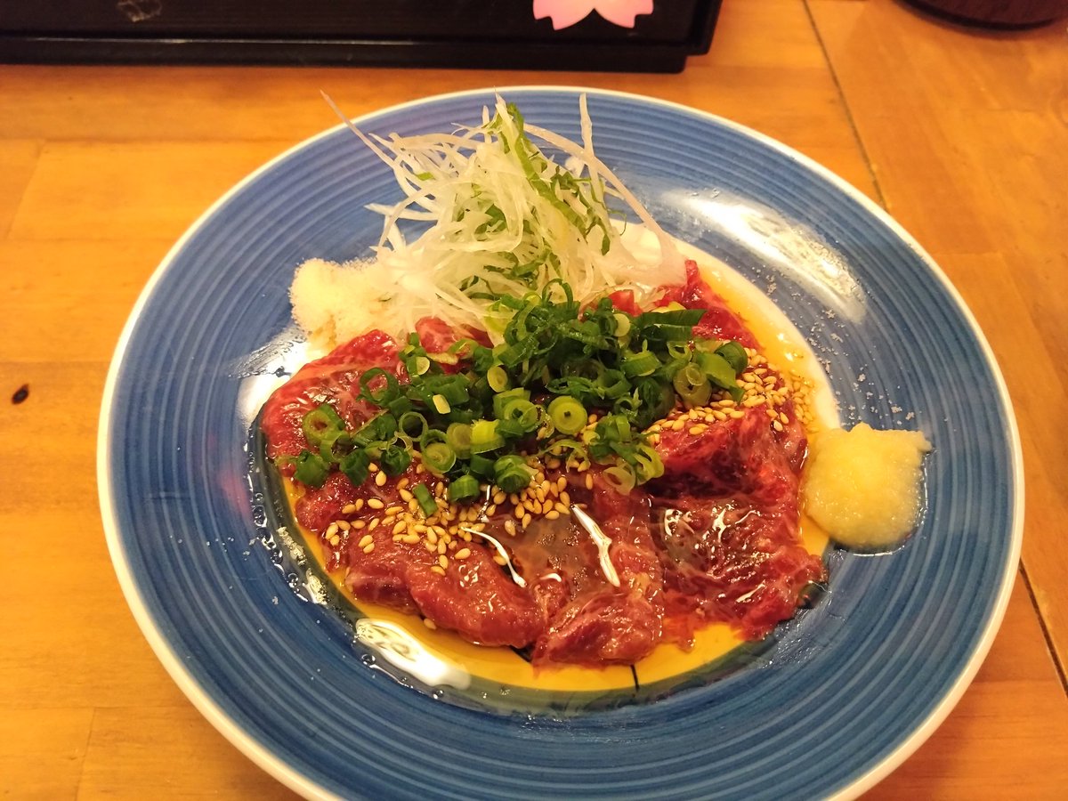 _issin_'s tweet photo. お気に入りのお店に行ってみたらお客様が少なかったです。間違いなく野球ですね(^_^;) https://t.co/OvwyykWKBe