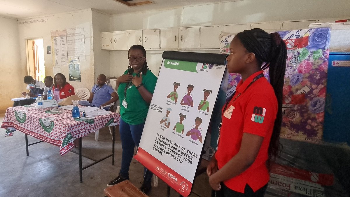 MarahChibwana's tweet photo. We had an amazing time talking to the #NextGenerationOfScientists at CI Primary School in Blantyre about air pollution and asthma. This is part of a series of workshops by the Science for All Initiative and CAPPA study @MlwTrust @ElizaMbamba @MlwLung https://t.co/bnZGlwrbho