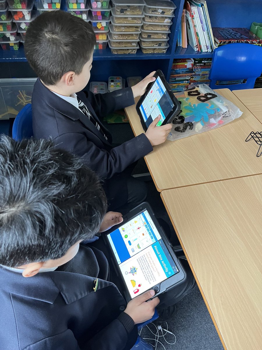 TeacherMrPrice's tweet image. 3A and 3B absolutely loved taking part in the #BUPAcodingday. Luckily, this also linked with our current Science topic of healthy eating! Some brilliant fun had by all. Excellent collaborative learning. @BSPDJnrBoys @BoltonSch @AppleEDU #BSPDJBCoding