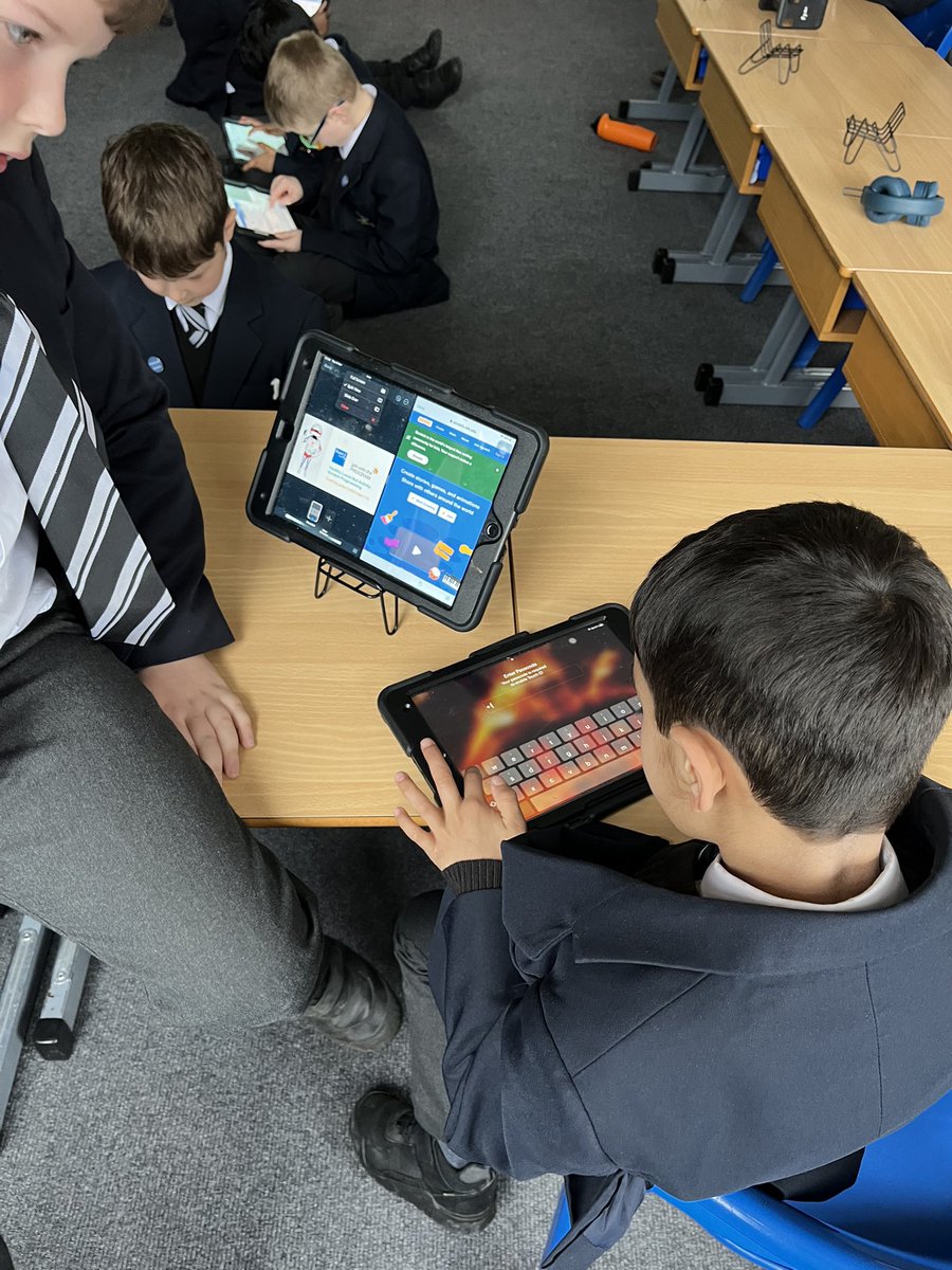 TeacherMrPrice's tweet image. 3A and 3B absolutely loved taking part in the #BUPAcodingday. Luckily, this also linked with our current Science topic of healthy eating! Some brilliant fun had by all. Excellent collaborative learning. @BSPDJnrBoys @BoltonSch @AppleEDU #BSPDJBCoding
