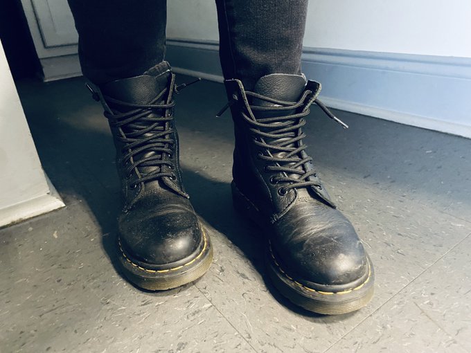 they&rsquo;re not going to lick themselves clean  approach  findom | boot worship | goddess | cuck https://t<a href="/tag/newprofilepic"class="tags"><span>#newprofilepic</span></a>