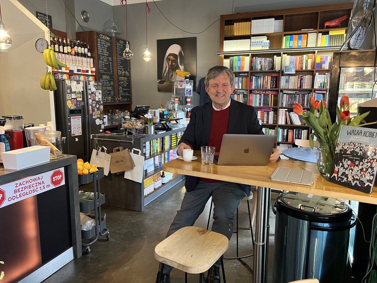 NewEuropeanPF's tweet photo. Great to be back at Wrzenie Świata #Warsaw - one of our networks of #EuropeanRepublic Cafés safe spaces to talk about #FutureofEurope 
⁦@EuropaNow ⁦@VoxEurop⁩ ⁦@_acmos_⁩
⁦@EuDemLab⁩ ⁦@SchwarzkopfStfg⁩ 
⁦@EUCivicForum⁩⁩
https://t.co/64Q25C0rDy https://t.co/sApWwL1dpn