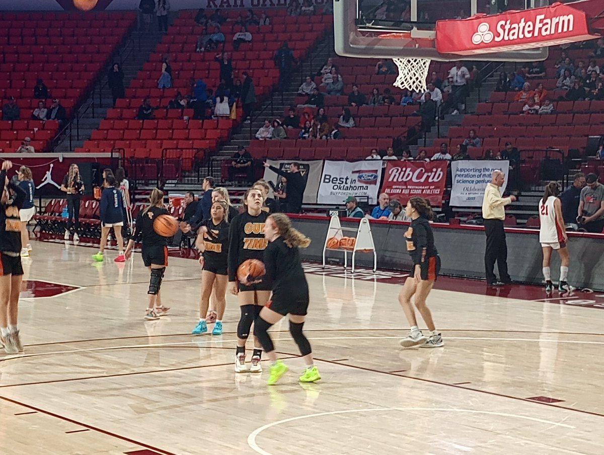 TahlequahHoops's tweet photo. What a ride.

This group came out of nowhere and did things nobody thought they would do. 

Won 22 games ✅
Won a third straight Metro Lakes Conference title ✅
Won Verdigris Tournament ✅
Won a Regional Championship ✅
Made the program’s 9th ever State Tournament Appearance✅ https://t.co/4qnraad4U7