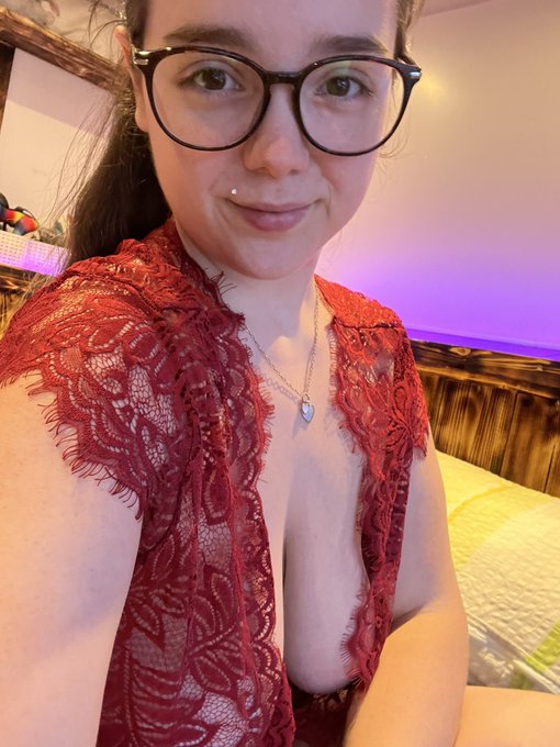 Na wie geht es euch allen so ? ☺️😘  Kiss Kimberly https://t.co/Z71fuJLH26<a href="/tag/curvy"class="tags"><span>#curvy</span></a><a href="/tag/sexy"class="tags"><span>#sexy</span></a><a href="/tag/teen"class="tags"><span>#teen</span></a><a href="/tag/inkedgirl"class="tags"><span>#inkedgirl</span></a><a href="/tag/curvygirl"class="tags"><span>#curvygirl</span></a><a href="/tag/camgirl"class="tags"><span>#camgirl</span></a>
