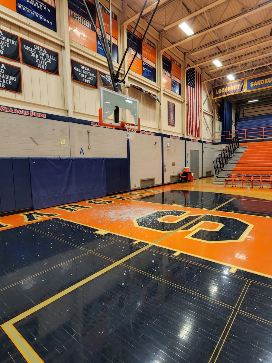 XposureRuns (@xposureruns) on Twitter photo #tbt
This past June, I saw <a href="/kyleolagbegi/">Kyle Olagbegi</a> break this backboard.
He's a senior from @LWEastHoops & had a helluva year.
He was nominated for the <a href="/chitownshowcase/">Chit🏀wn Sho👑case</a> Unsigned Senior Showcase Combine
Coaches you really should be inquiring about him. #tbt
This past June, I saw <a href="/kyleolagbegi/">Kyle Olagbegi</a> break this backboard.
He's a senior from @LWEastHoops & had a helluva year.
He was nominated for the <a href="/chitownshowcase/">Chit🏀wn Sho👑case</a> Unsigned Senior Showcase Combine
Coaches you really should be inquiring about him.