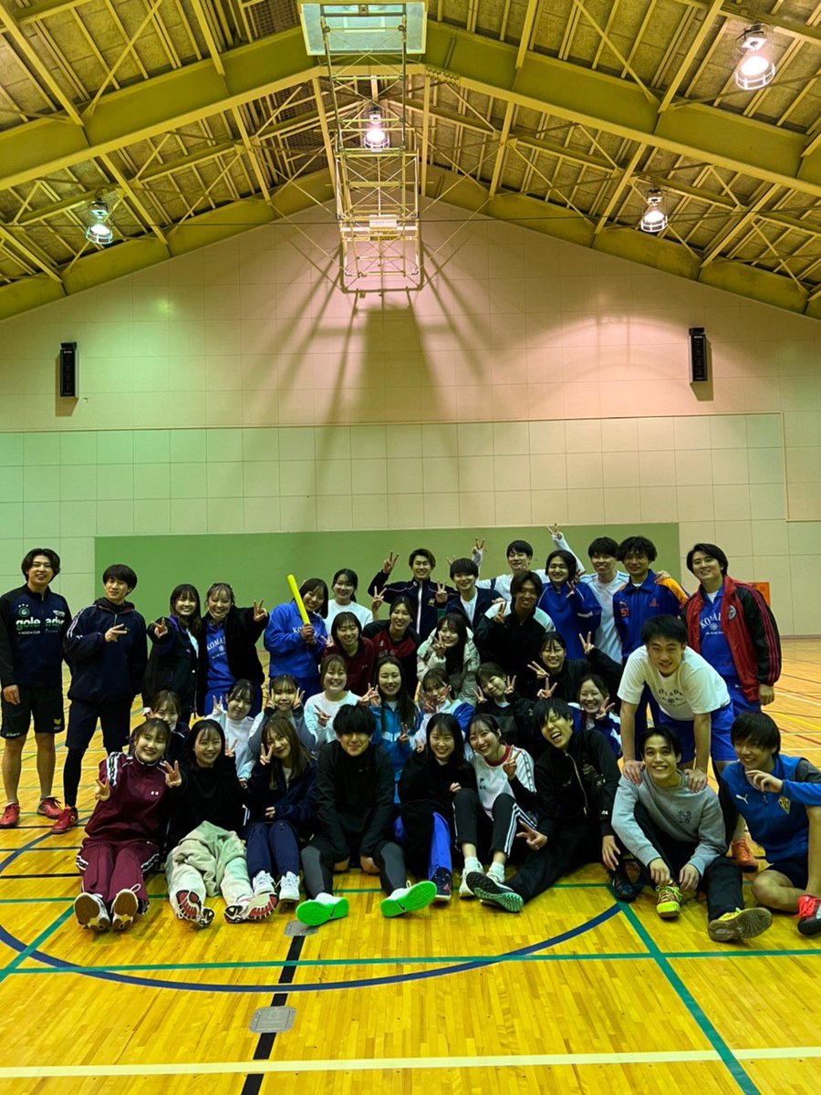 azul_komazawa's tweet photo. イベント紹介③
《秋合宿》

秋合宿では秋🍁の運動会をします‼️

運動会では、リレー🤝🏻、気配斬り🗡、グルグルバット💨、フットサルサークルならではのリフティング競争⚽️なども行います❤️‍🔥💪🏻

皆さんも是非FC.AZUL で秋の運動会を楽しみましょう💙⚽️

#春から駒澤大学 #春から駒澤 #春から大学生 https://t.co/njU8DhPerE
