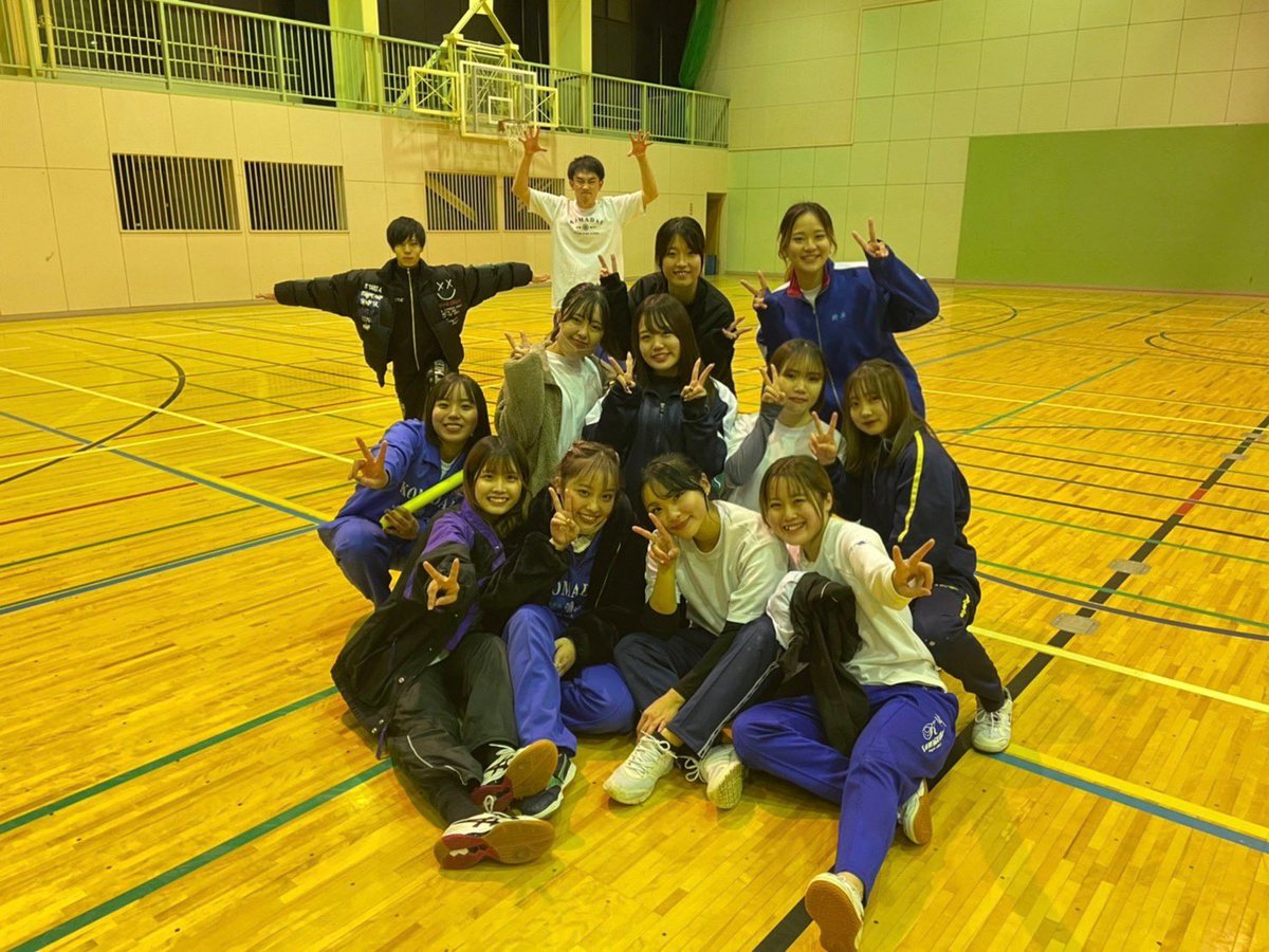 azul_komazawa's tweet photo. イベント紹介③
《秋合宿》

秋合宿では秋🍁の運動会をします‼️

運動会では、リレー🤝🏻、気配斬り🗡、グルグルバット💨、フットサルサークルならではのリフティング競争⚽️なども行います❤️‍🔥💪🏻

皆さんも是非FC.AZUL で秋の運動会を楽しみましょう💙⚽️

#春から駒澤大学 #春から駒澤 #春から大学生 https://t.co/njU8DhPerE