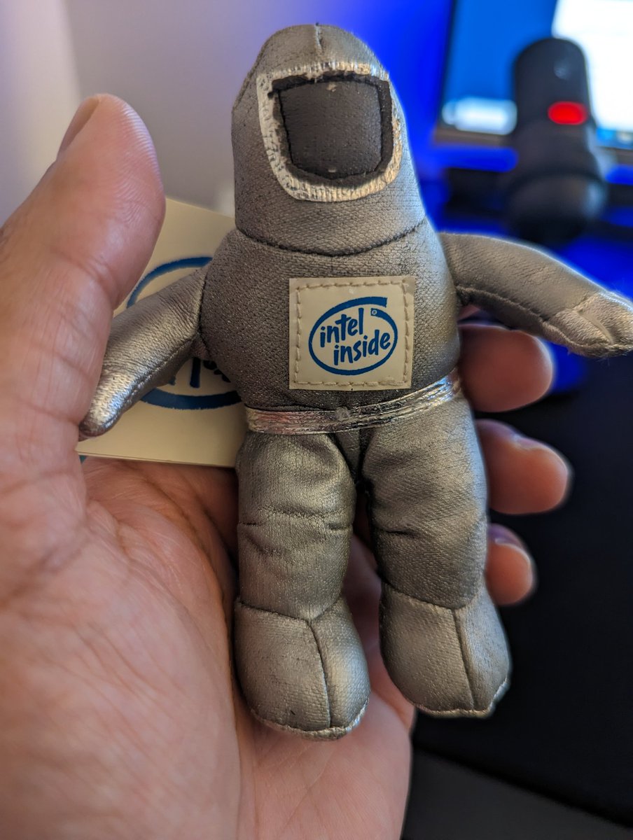 CryptoJar_Net's tweet image. Does anyone remember this guy? 🤣
#intel #intelinside
