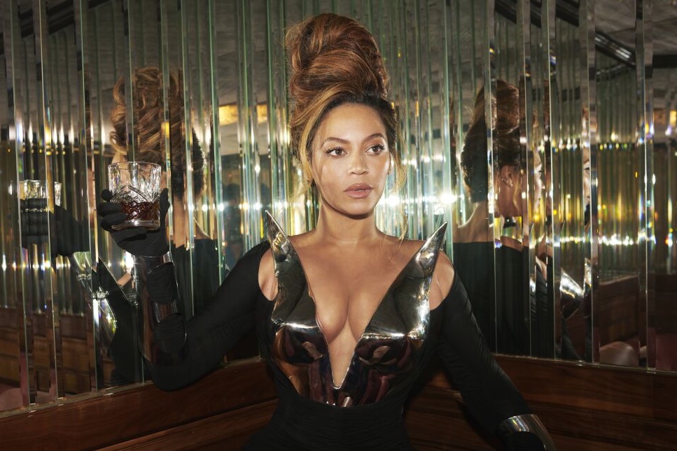 .<a href="/Beyonce/">BEYONCÉ</a>'s "AMERICA HAS A PROBLEM" sold nearly 20K in US unit sales last week, earning its biggest sales week since August 2022.