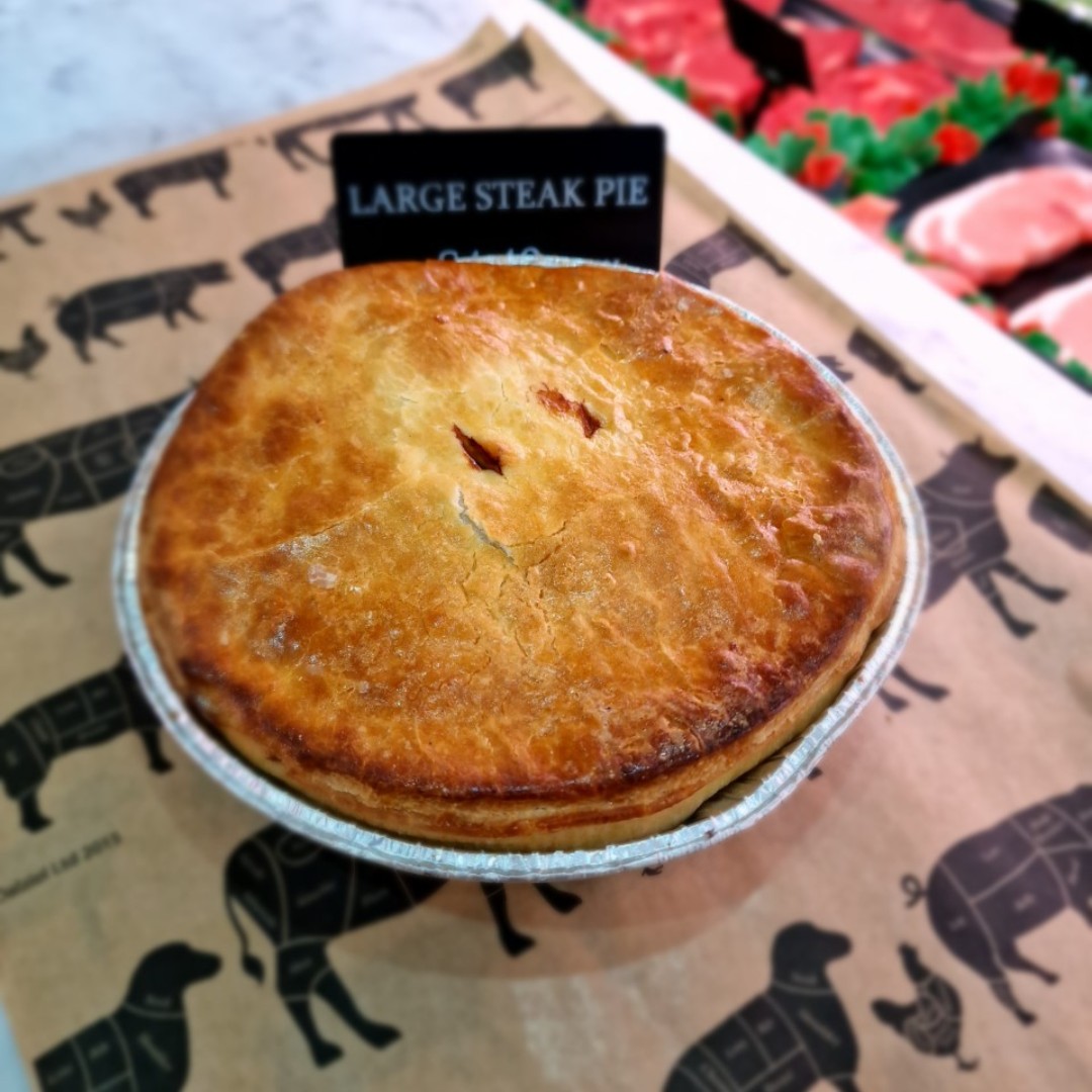 Today, we are dedicating our #BritishPieWeek love to R Green and Son Butchers who are based in #Longframlington. Their best-seller is the large steak pie, we can see why, it looks delicious!