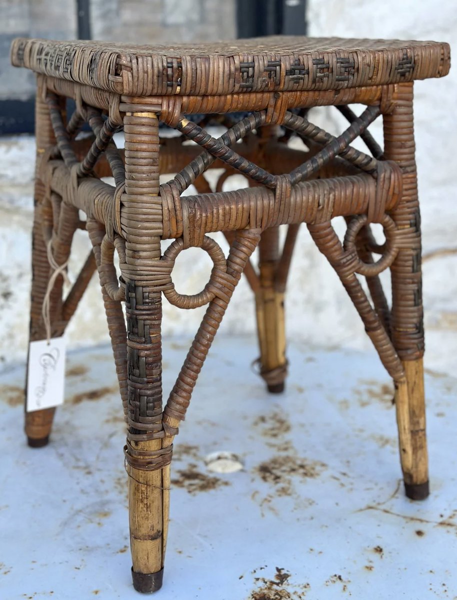 vacrum's tweet photo. TONS of new vintage &amp; antique pieces online now! Plus, some other fun treasures. :) Check out what's new this week by visiting https://t.co/wqithl27zg - https://t.co/wD4qjEt6AZ https://t.co/dgTbB8L4SQ