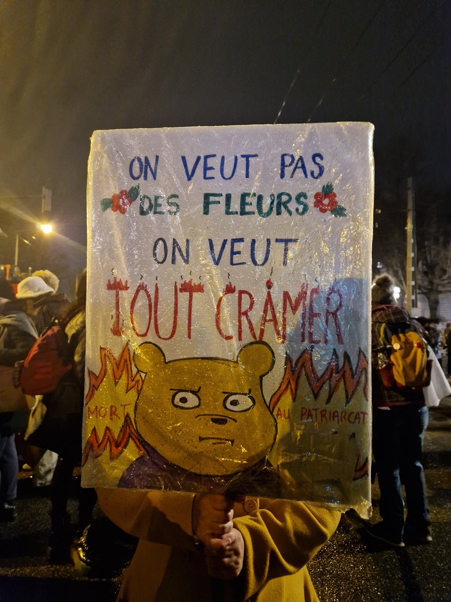 ElleaBird's tweet photo. Ma pancarte préférée de la manif d'hier : https://t.co/DjzuJUz6hp