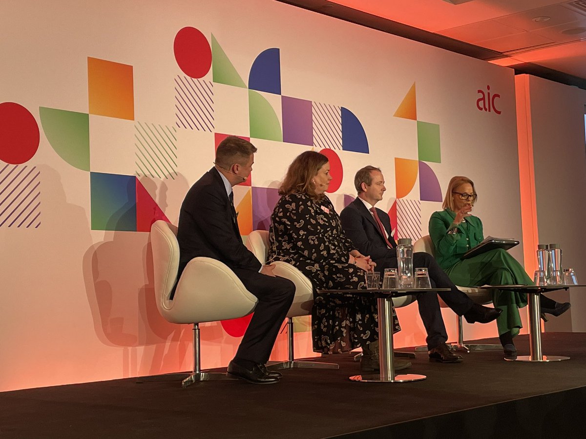 Gemma Woodwood <a href="/QuilterCheviot/">Quilter Cheviot</a> said: “With investment trusts you get a level of accountability - boards which you don’t get with open-ended funds.” Chris Grant <a href="/baronandgrant/">Baron & Grant Investment Management Limited</a> said: “The income advantages are key - the #dividendheroes &amp; #nextgenerationofdividendheroes. #aicconf