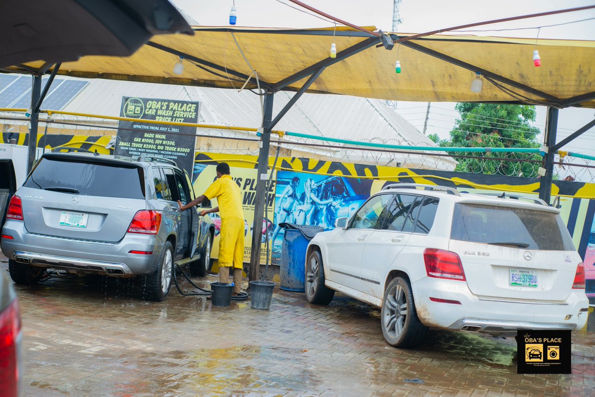 ObasPlace's tweet photo. Looking for a one-stop-shop for all your service needs? Oba's Place has got you covered! From laundry and car wash services to our executive relaxation lounge and restaurant, we're here to make your life easier. #ObasPlace #AllInOne #AdoEkitiService #carwash #laundry #drycleaning https://t.co/y6gYf31xJI
