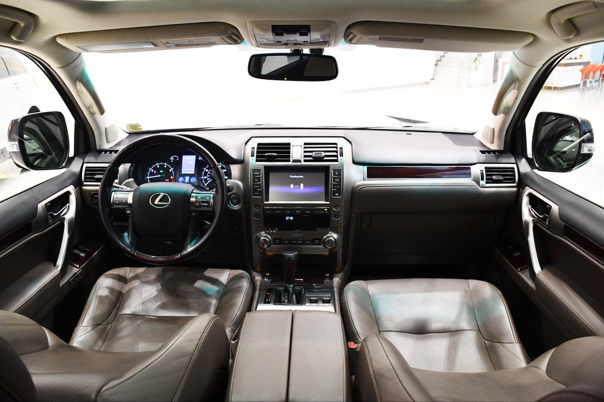 CarlohaNigeria's tweet photo. 2018 Lexus GX 460
Call 07031849556/08108743757
visit https://t.co/vsc0b6KABv for more details
#usedcars #lagos #nigeria #carloha #LexusGX https://t.co/jvQJkdR2Pg
