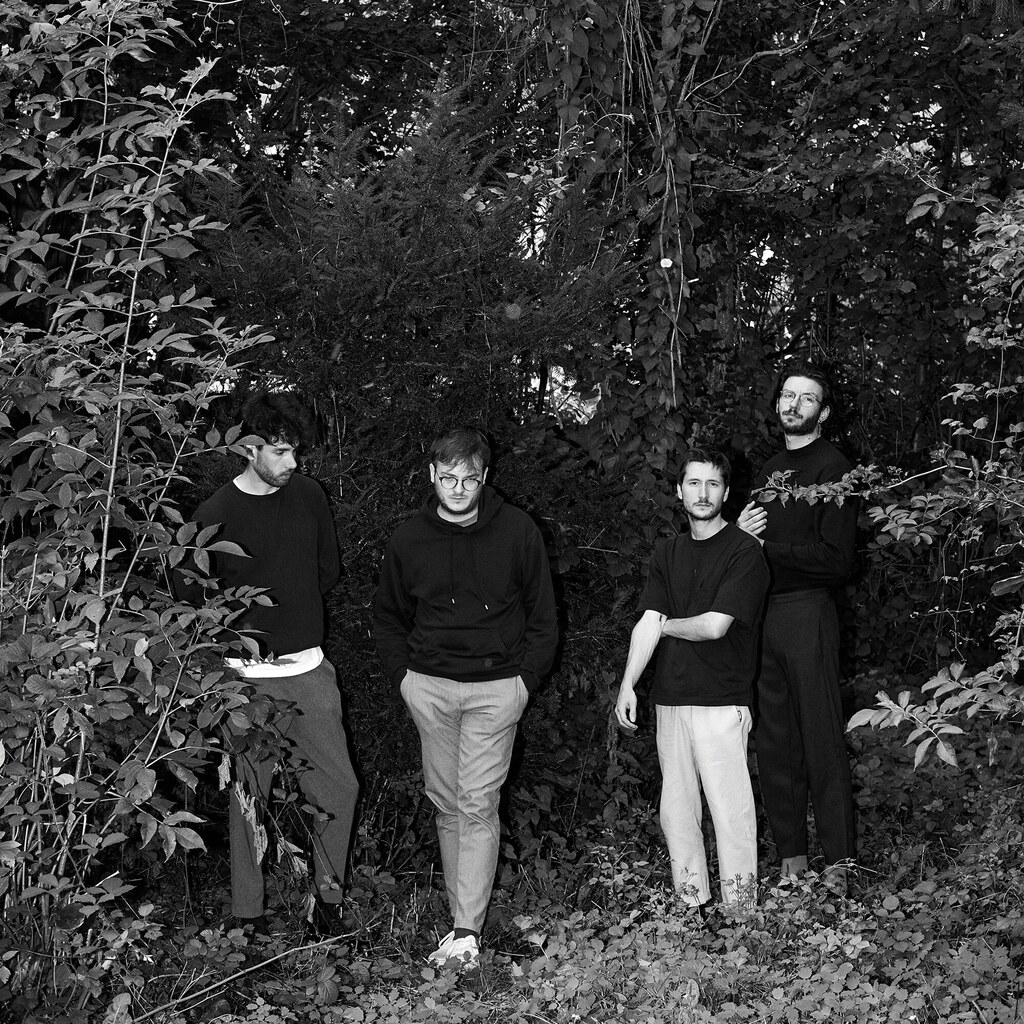 Das belgische Hip-Hop Kollektiv Glauque meldet sich mit der neuen Single &amp; Video “Pas le choix” zurück!

Tagged as Glauque Das belgische Hip-Hop Kollektiv Glauque meldet sich heute mit der neuen Single &amp; Video “Pas le choix” zurück! Dieser Song unterstre… mister-mixmania.com/de/news/musik-…