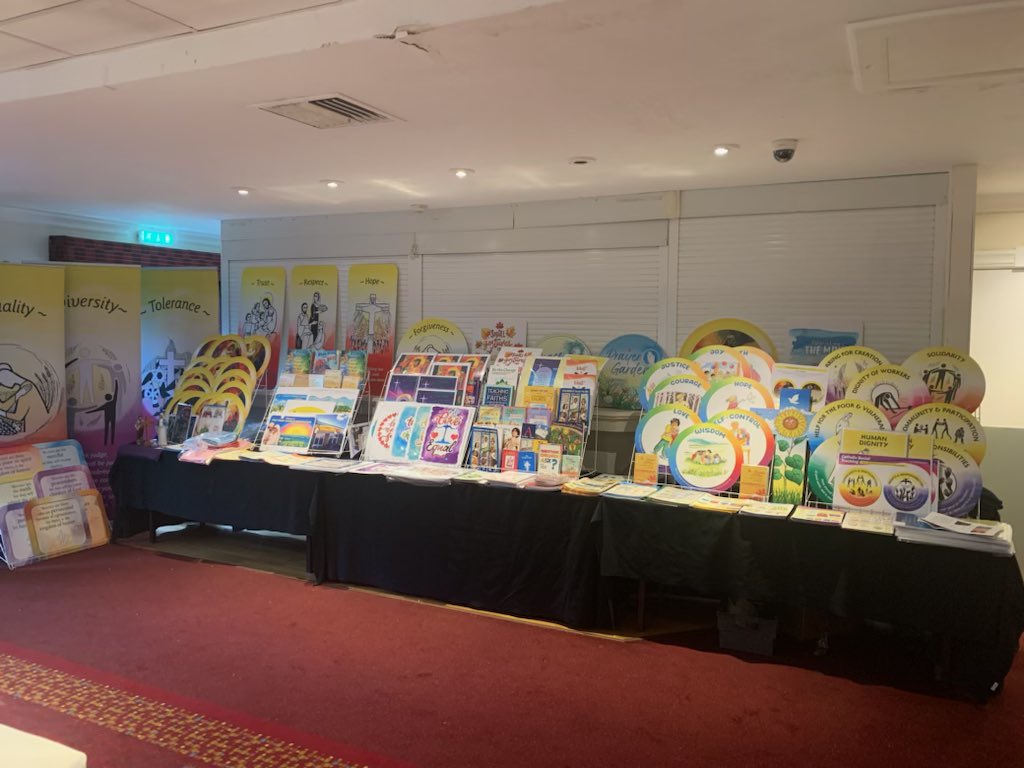 McCrimmons's tweet image. We're at the @DOW_Ed_Service Headteachers Conference today!

Come and say hi to Don on our stall, and take a look at our artwork and school's resources - dyk we also offer a personalised product, design and print service! 

🎨✝️🏫 

#SignBoards
#CatholicSocialTeaching
#CoreValues