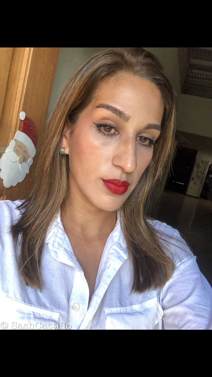 sashcastle's tweet photo. 2017 (pelirroja ) / 2023 Rubia  
La verdad no veo mucho cambio jaja solo en el pelo https://t.co/61eQvfd7kL